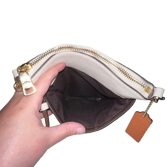 COACH Pebbled Leather Minnie Mouse Kitt Messenger Crossbody With Patches - Picture 13 of 16